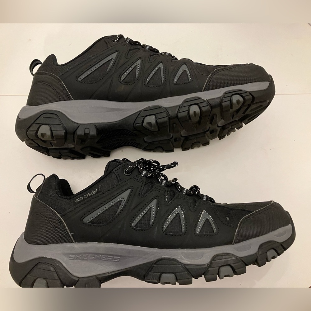 Sketchers Memory Foam Sneakers